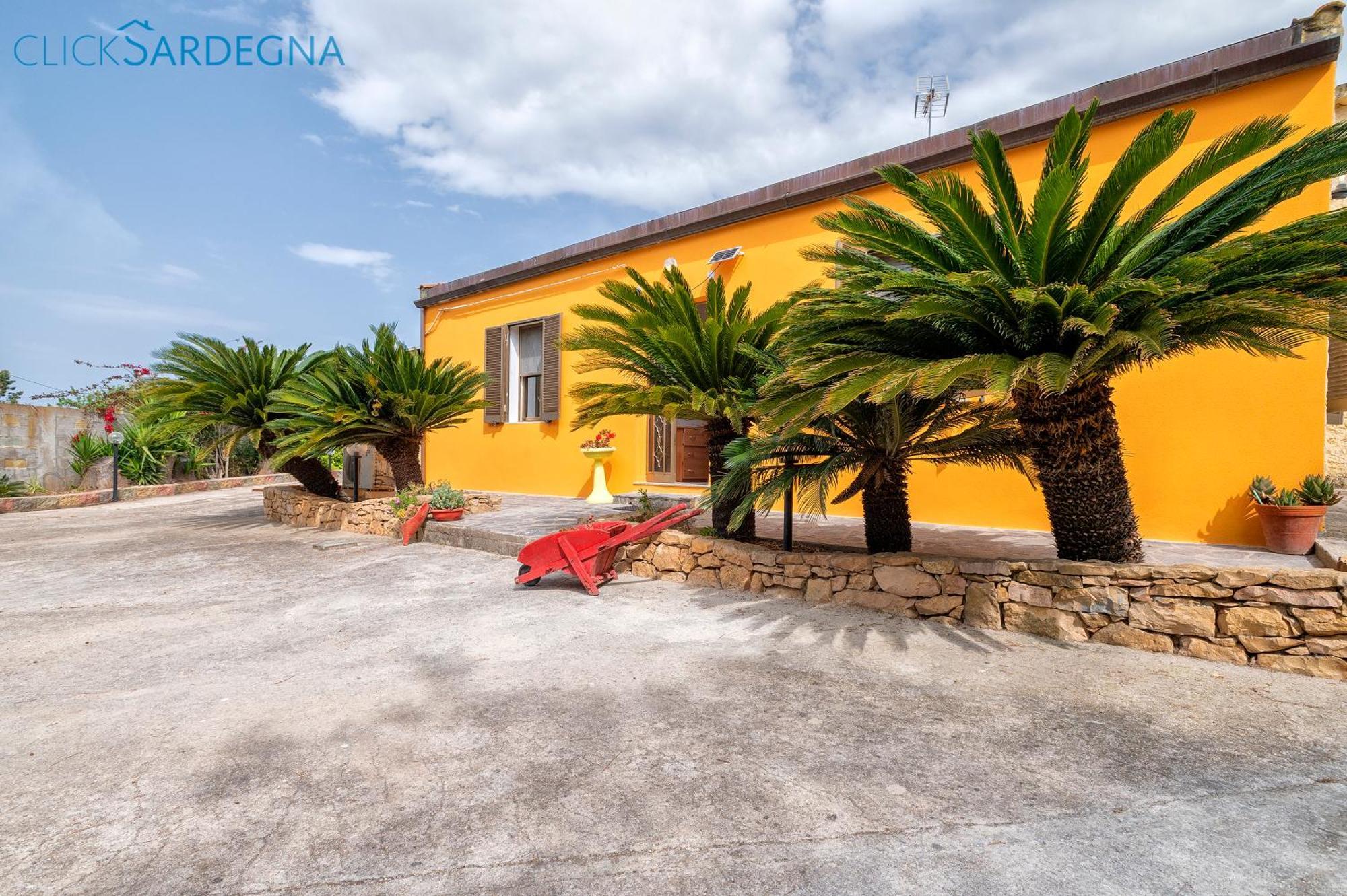 Villa Melograno With Exclusive Swimming Pool Surrounded By Greenery Campanedda 外观 照片