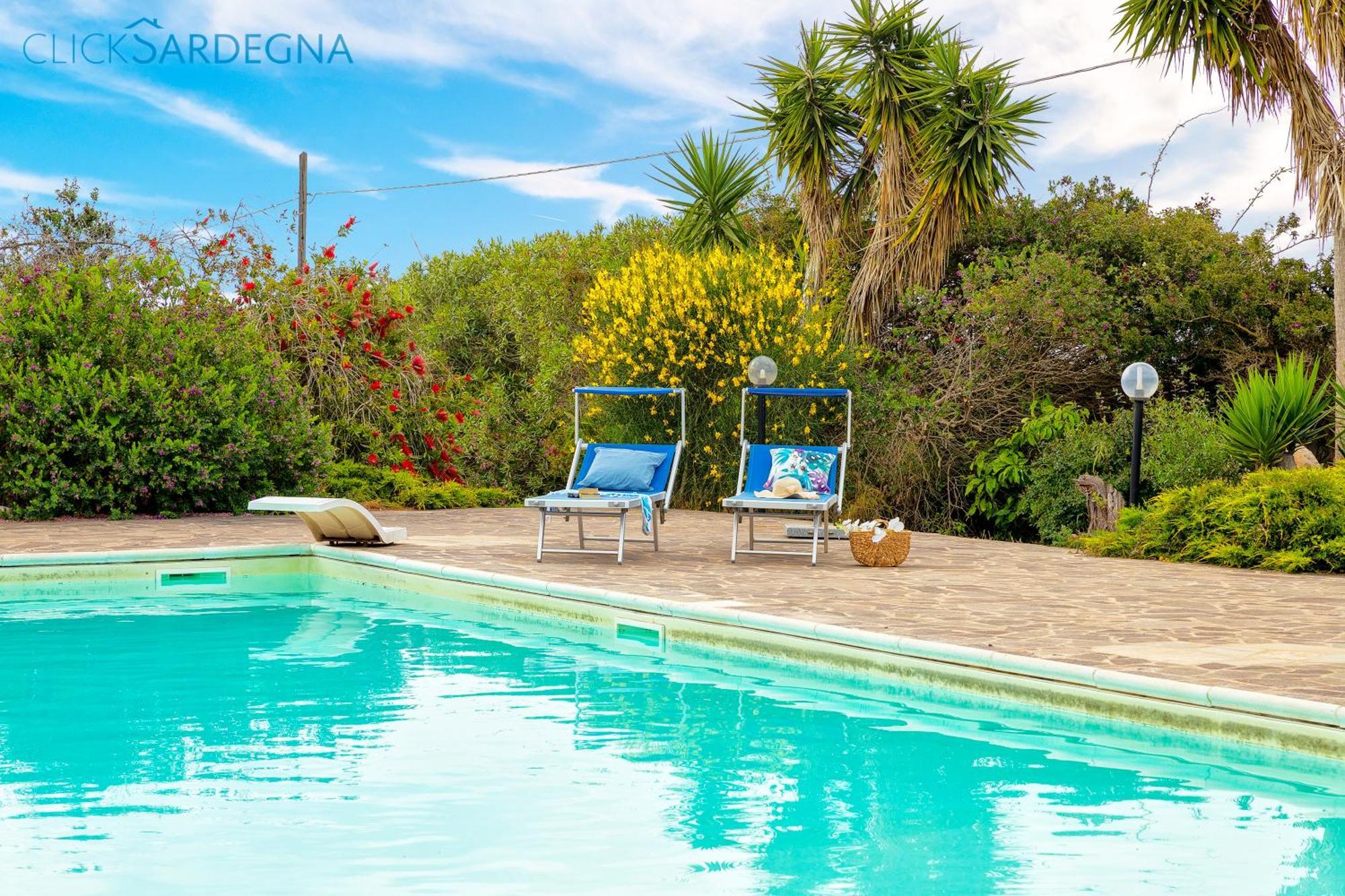 Villa Melograno With Exclusive Swimming Pool Surrounded By Greenery Campanedda 外观 照片